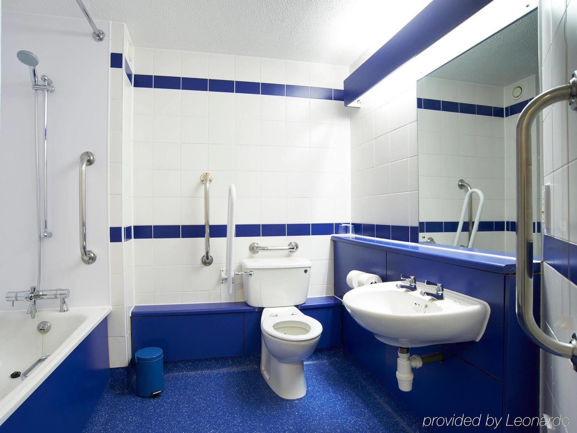 Travelodge Борнмът Екстериор снимка